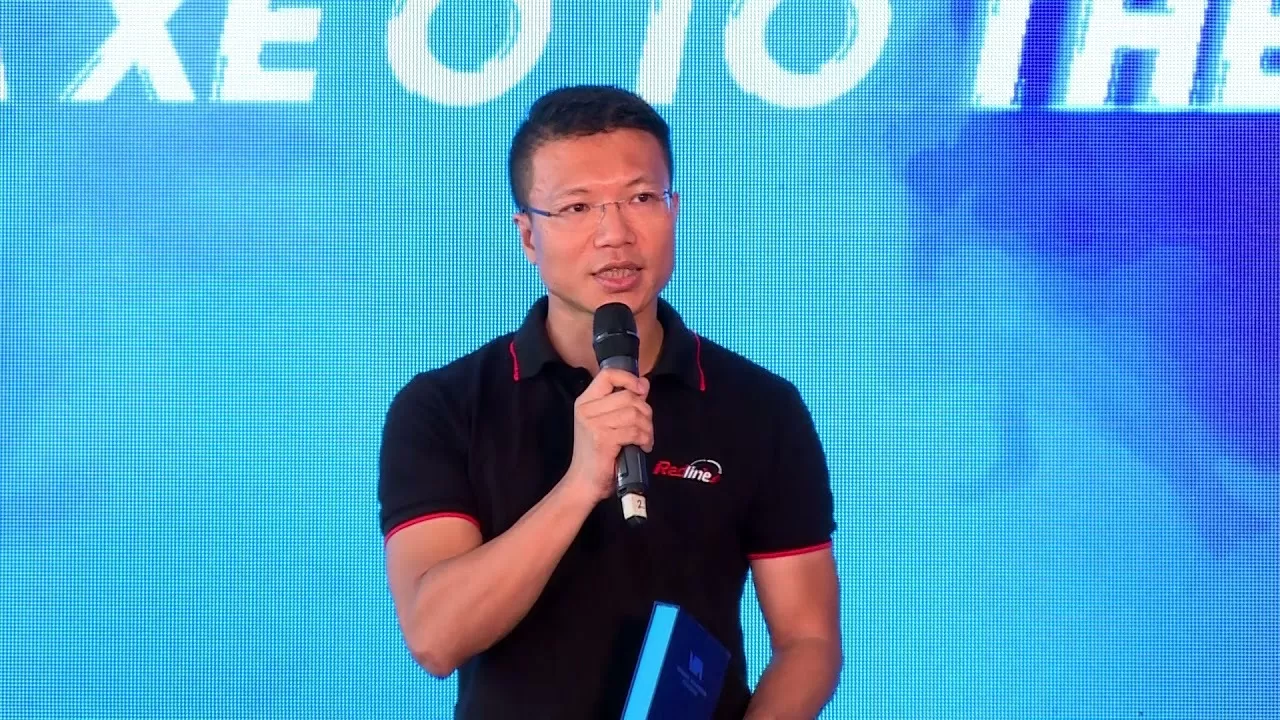 Lễ trao bằng đua xe oto thể thao