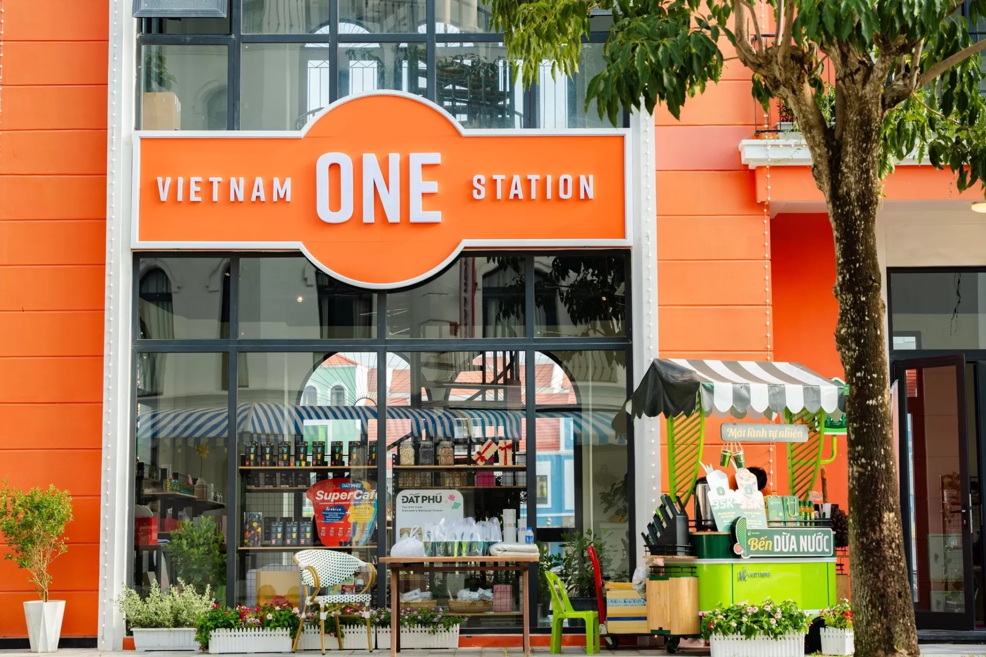 Vietnam One Stop - Grand World Phú Quốc