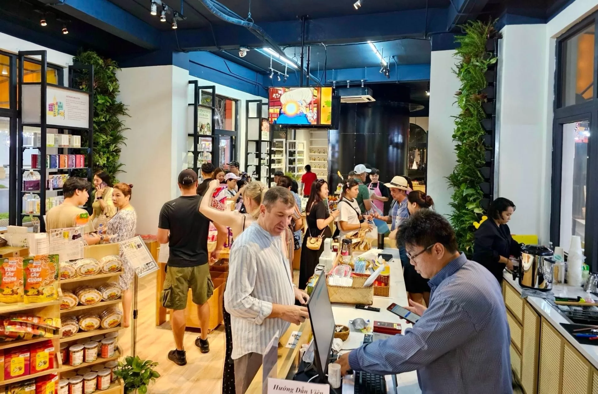 Vietnam One Stop - Grand World Phú Quốc